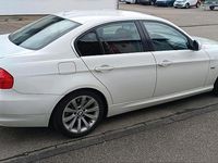 Gebraucht BMW 325 197 PS (144 kW) 2009 Weiß Limousine