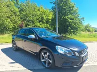 Gebraucht Volvo V60 R-Design 114 PS (83 kW) 2012 Schwarz Kombi