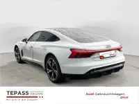 Gebraucht Audi e-tron GT quattro Comfort 350 kW (476 PS) 2022 Grau Limousine