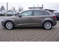 Gebraucht Audi A3 Attraction 125 PS (91 kW) 2016 Grau Limousine