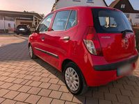 Gebraucht Hyundai i10 49 PS (36 kW) 2010 Rot Kleinwagen