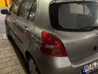 Gebraucht Toyota Yaris 87 PS (63 kW) 2008 Grau Kleinwagen