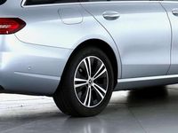 Gebraucht Mercedes E220 Avantgarde 194 PS (142 kW) 2022 Hightechsilber metallic Kombi