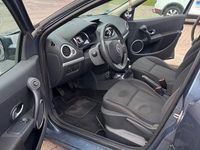 Gebraucht Renault Clio II Expression 101 PS (74 kW) 2010 Kleinwagen