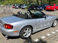 Usata Mazda MX5 110 CV (80 kW) 1998 Argento Cabrio