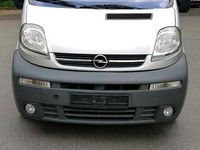 Second-hand Opel Vivaro 2003 Argintiu Monovolum