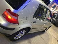 Gebraucht VW Golf IV 2003 Silber Kleinwagen