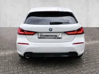 Gebraucht BMW 118 Shadowline 136 PS (100 kW) 2023 Weiß Limousine