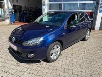 Gebraucht VW Golf VII Match 105 PS (77 kW) 2012 Blau Limousine