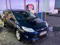 Gebraucht Ford Focus 136 PS (100 kW) 2012 Blau Kombi