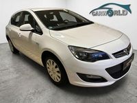 Gebraucht Opel Astra Selection 101 PS (74 kW) 2014 Weiß Limousine