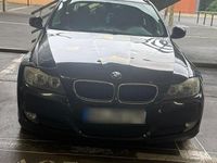 Gebraucht BMW 320 163 PS (119 kW) 2009 Schwarz Kombi