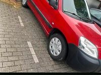 Gebraucht Peugeot Partner 75 PS (55 kW) 2002 Rot Van / Kleinbus