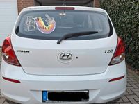 Gebraucht Hyundai i20 86 PS (63 kW) 2012 Weiß Kleinwagen