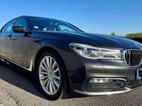Gebraucht BMW 730 265 PS (194 kW) 2019 Grau Limousine