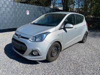 Gebraucht Hyundai i10 88 PS (64 kW) 2014 Silber Kleinwagen
