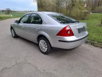 Usado Ford Mondeo 145 CV (106 kW) 2004 Plateado Berlina