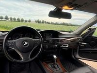 Gebraucht BMW 320 184 PS (135 kW) 2010 Grau Coupé