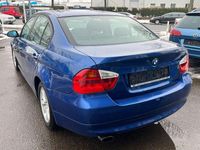 Gebraucht BMW 318 Advantage 143 PS (105 kW) 2008 Blau Limousine