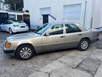 Gebraucht Mercedes 230 132 PS (97 kW) 1990 Silber Limousine