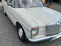 Gebraucht Mercedes W115 115 PS (84 kW) 1975 Weiß Limousine