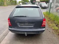 Gebraucht Mercedes C180 Classic 143 PS (105 kW) 2002 Schwarz Kombi