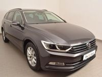 Gebraucht VW Passat Comfortline 150 PS (110 kW) 2018 Grau metallic Kombi