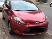 Gebraucht Ford Fiesta 60 PS (44 kW) 2010 Rot Kleinwagen