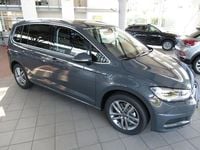Gebraucht VW Touran Comfortline 150 PS (110 kW) 2024 Grau Van / Kleinbus