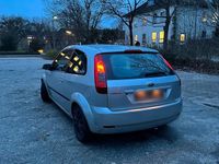 Gebraucht Ford Fiesta 70 PS (51 kW) 2005 Grau Kleinwagen