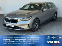 Gebraucht BMW 520 197 PS (144 kW) 2025 Oxidgrau metallic Kombi