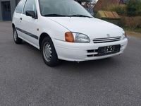 Gebraucht Toyota Starlet 75 PS (55 kW) 1997 Weiß Kleinwagen