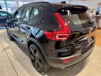 Nowe Volvo XC40 Plus 163 KM (119 kW) 2026 Czarny SUV