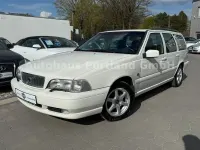 Używany Volvo V70 165 KM (121 kW) 1998 Biały Kombi