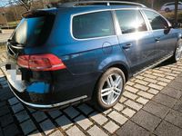 Gebraucht VW Passat Comfortline 140 PS (102 kW) 2013 Blau Limousine