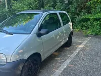 Używany Renault Twingo Authentique 58 KM (42 kW) 2003 Srebrny Hatchback