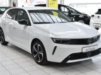 Gebraucht Opel Astra Elegance 131 PS (96 kW) 2024 Weiß arktis weiß Limousine