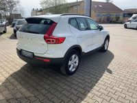 gebraucht Volvo XC40 Momentum Core 2WD