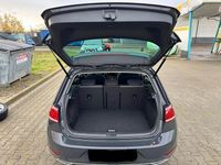 Gebraucht VW Golf VIII Style 131 PS (96 kW) 2020 Grau Limousine