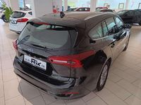 Gebraucht Ford Focus Titanium 125 PS (91 kW) 2022 Obsidian schwarz metallic Kombi