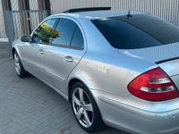 Gebraucht Mercedes E240 177 PS (130 kW) 2003 Silber Limousine