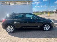 Gebraucht Opel Astra Design Edition 120 PS (88 kW) 2011 Schwarz Limousine