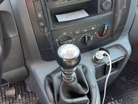 Gebraucht Peugeot Expert 128 PS (94 kW) 2013 Grau Van