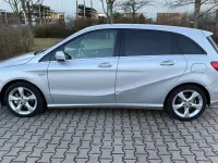 Gebraucht Mercedes B180 122 PS (89 kW) 2011 Silber Kleinwagen