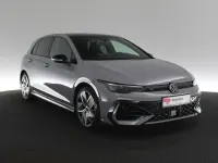 Gebraucht VW Golf VIII R-line 150 PS (110 kW) 2025 Grau / mondstein grau Limousine