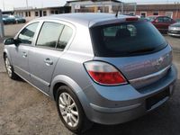 Gebraucht Opel Astra Edition 105 PS (77 kW) 2005 Silber Limousine