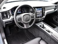 Gebraucht Volvo V60 Core 163 PS (119 kW) 2024 Grau Kombi