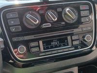 Second-hand VW up! 75 CP (55 kW) 2015 Negru Hatchback