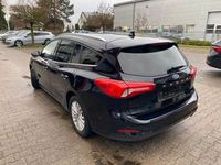 Gebraucht Ford Focus Titanium 125 PS (91 kW) 2021 Schwarz Kombi