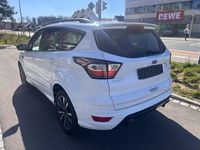 Gebraucht Ford Kuga ST-Line 150 PS (110 kW) 2017 Weiß SUV